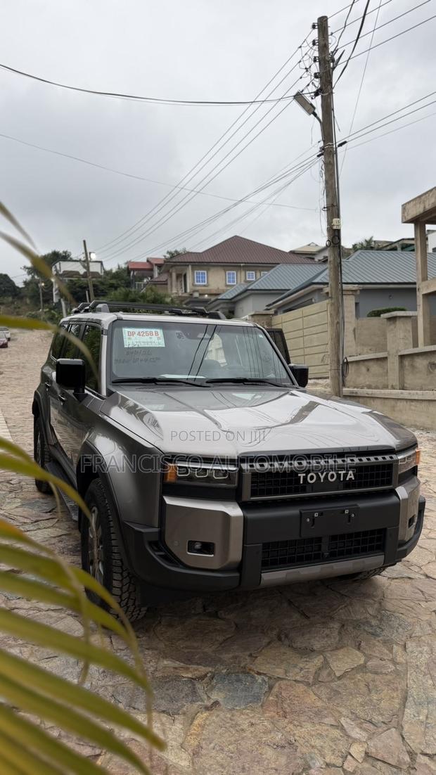 Toyota Land Cruiser Prado 2.7 2025 Gray