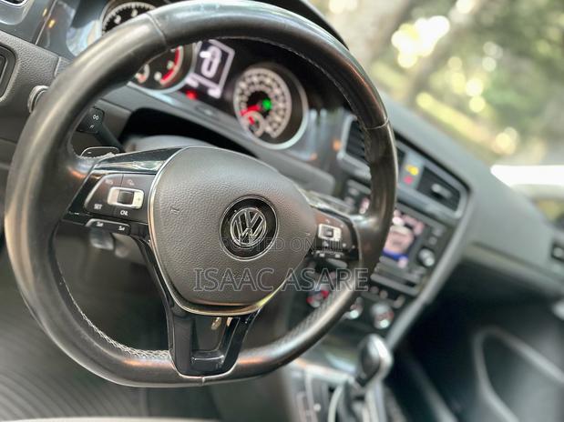 Volkswagen Golf 2019 Gray