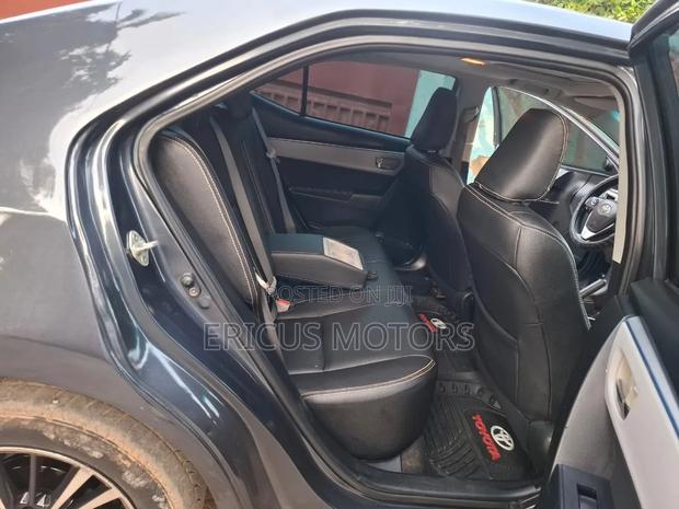 Toyota Corolla 2016 Gray