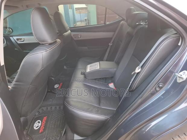 Toyota Corolla 2016 Gray