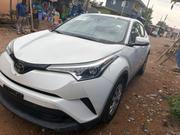 Toyota C-HR XLE FWD 2019 White for sale