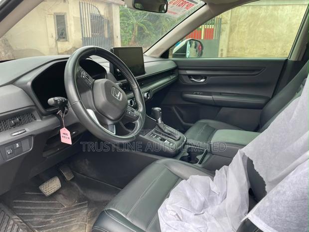 Honda CR-V 2023 White