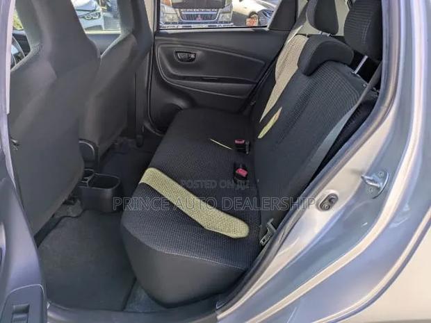 Toyota Vitz 2014 Silver