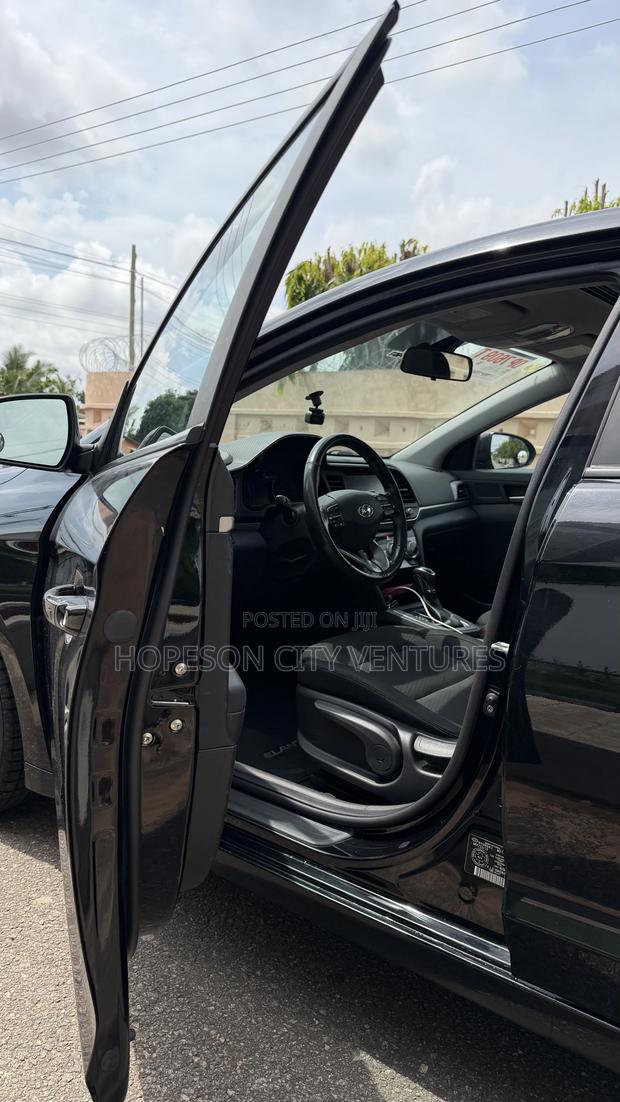 Hyundai Elantra SEL 2020 Black