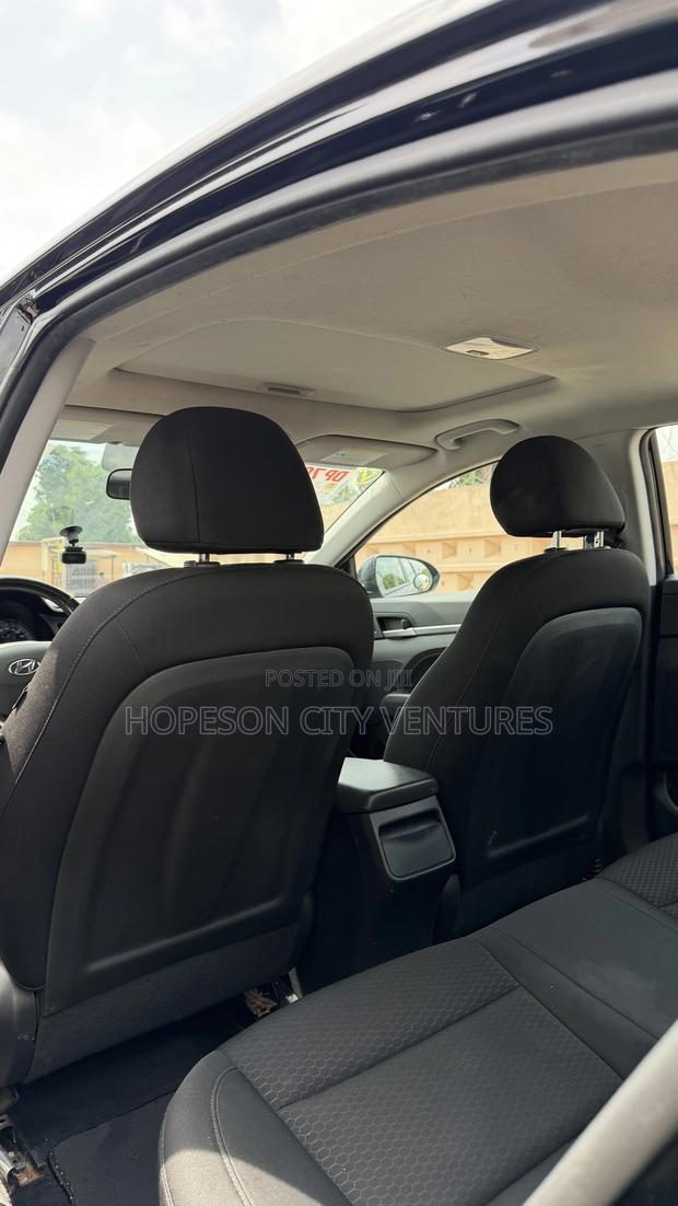 Hyundai Elantra SEL 2020 Black