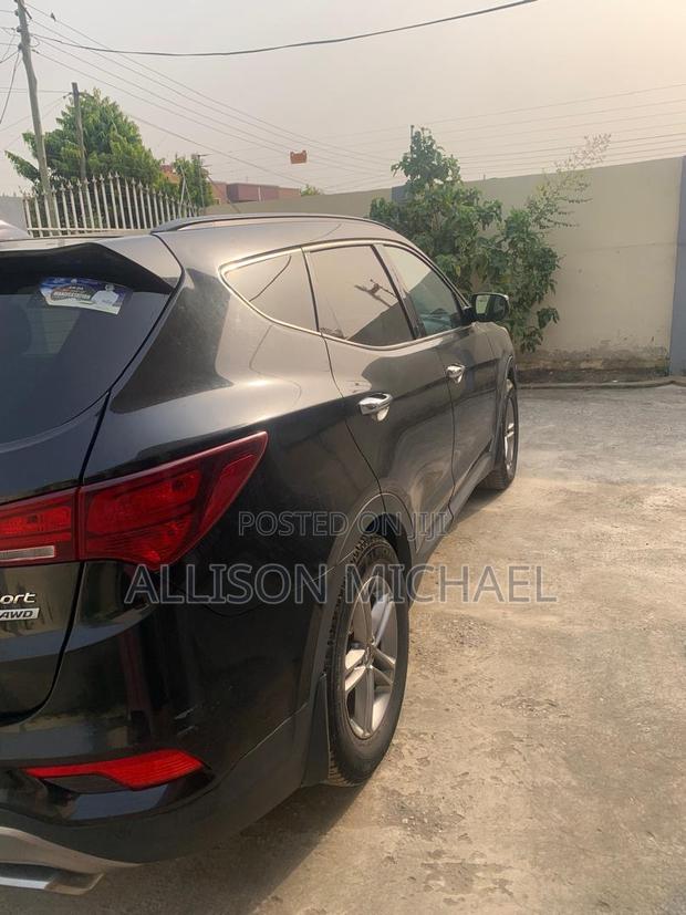 Hyundai Santa Fe Limited Ultimate AWD 2018 Black
