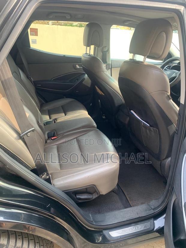 Hyundai Santa Fe Limited Ultimate AWD 2018 Black