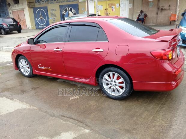 Toyota Corolla 2010 Red