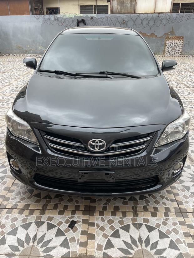 Toyota Corolla 2012 Black