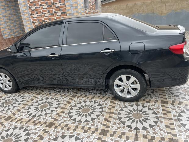 Toyota Corolla 2012 Black