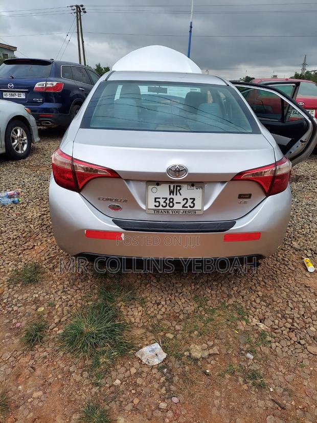 Toyota Corolla 2018 Silver