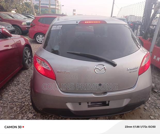 Mazda Demio 2012 Gray