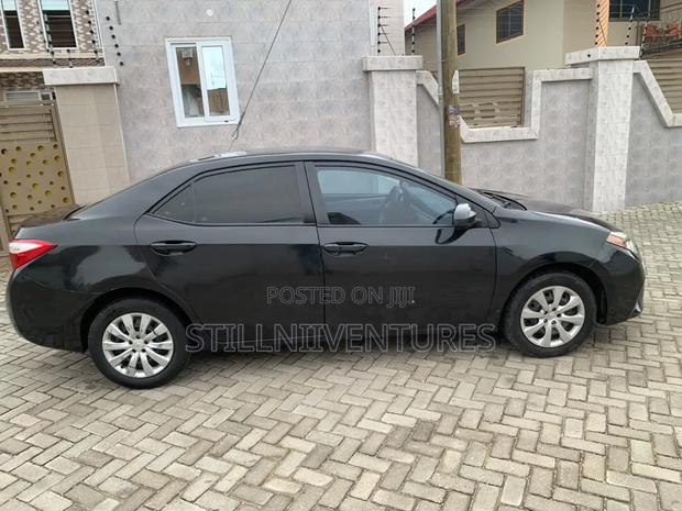 Toyota Corolla 2016 Black