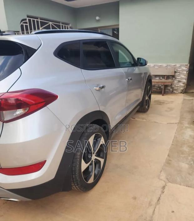 Hyundai Tucson SE AWD 2018 Silver