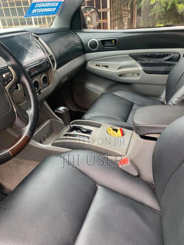 Toyota Tacoma 2012 Black