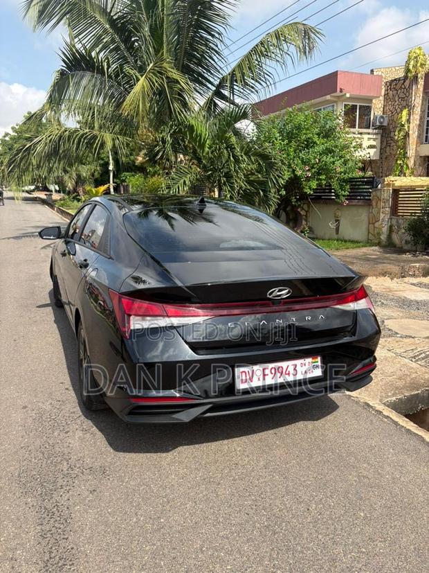 Hyundai Elantra Limited 2021 Black