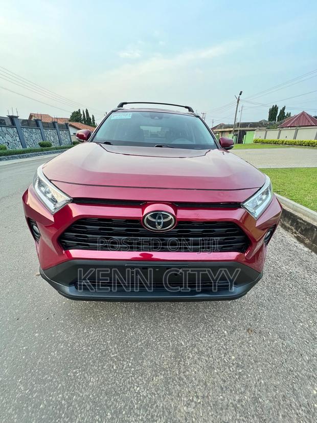 Toyota RAV4 2020 Red