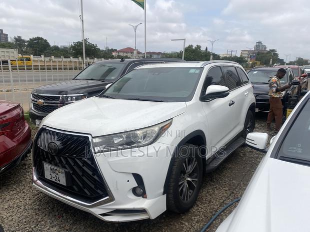 Toyota Highlander Limited 4x4 V6 (3.5L 6cyl 8A) 2018 White