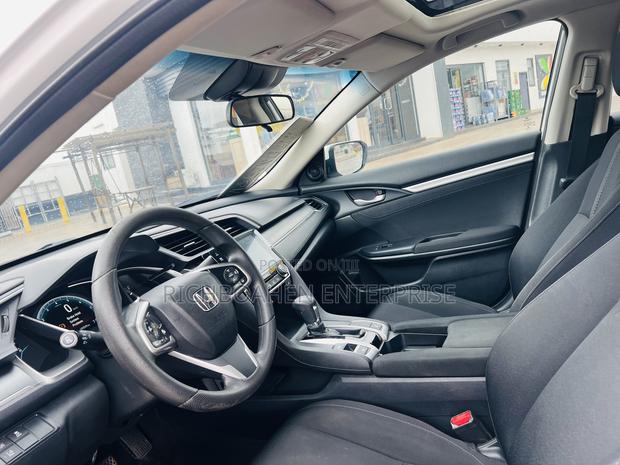 Honda Civic EX-T 4dr Sedan (1.5L 4cyl) 2017 White