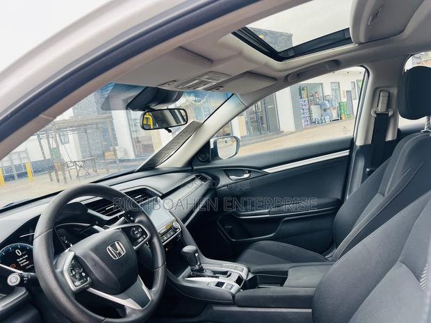 Honda Civic EX-T 4dr Sedan (1.5L 4cyl) 2017 White