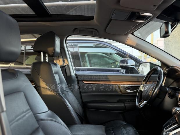 Honda CR-V Touring 4dr SUV AWD (1.5L 4cyl CVT) 2017 White