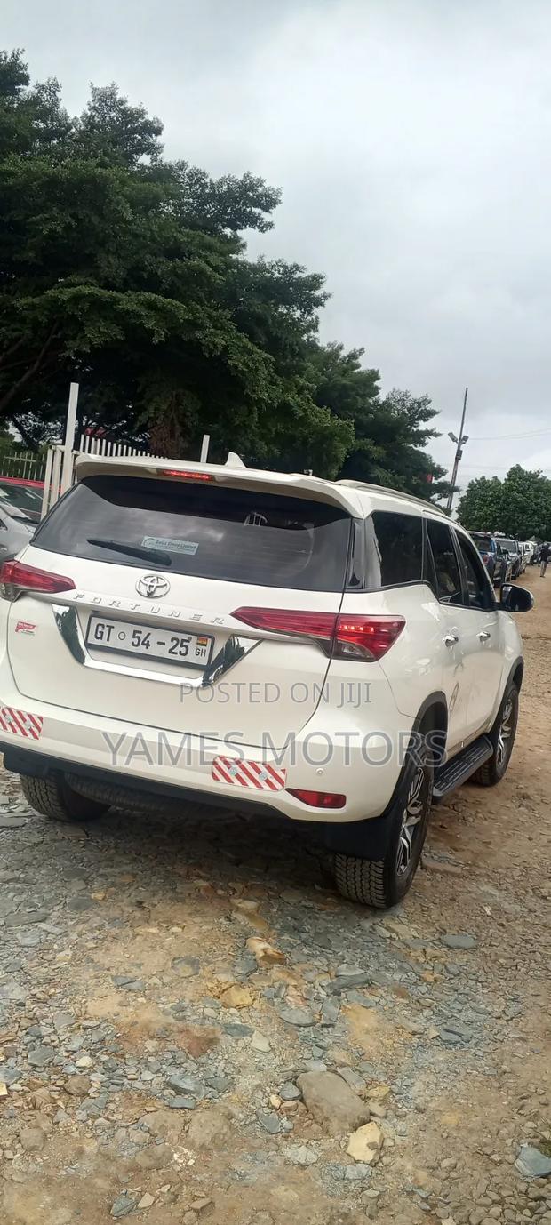 Toyota Fortuner 2021 White