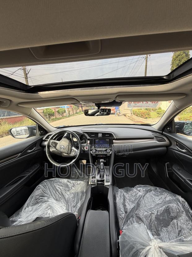 Honda Civic Touring Sedan 2019 Gray
