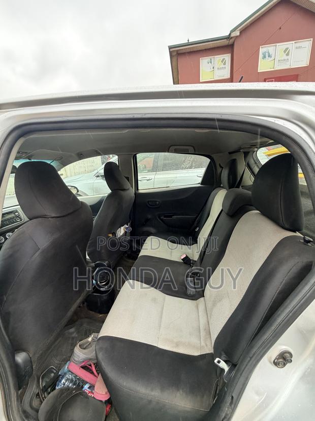 Toyota Yaris SE Hatchback 5dr 2016 Silver