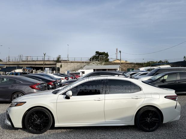 Toyota Camry XSE V6 2024 White