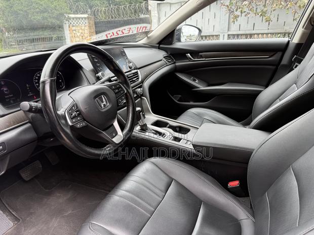 Honda Accord Touring 2.0T 2020 Black