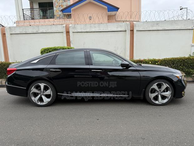 Honda Accord Touring 2.0T 2020 Black