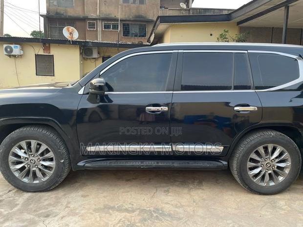Toyota Land Cruiser 2015 Black