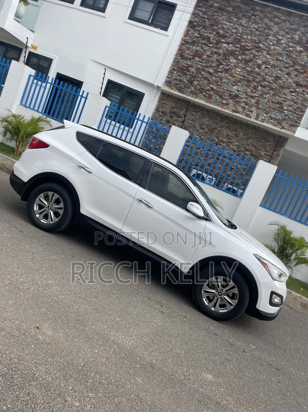 Hyundai Santa Fe SE AWD 2016 White