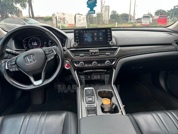 Honda Accord Touring 2.0T 2022