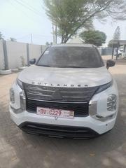 Mitsubishi Outlander SE 2022 White for sale