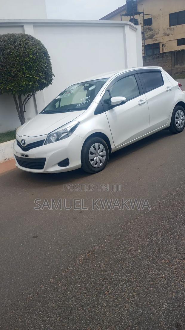 Toyota Vitz 1.3 AWD 5dr 2014 White