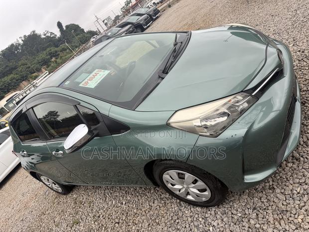 Toyota Vitz 1.3 FWD 3dr 2015 Green