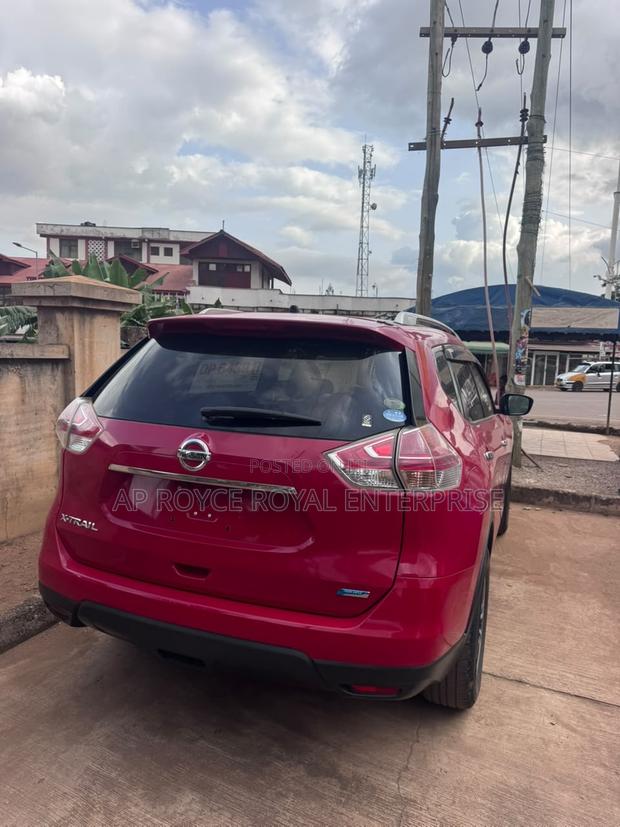 Nissan X-Trail 2.0 Petrol AWD 2015 Red