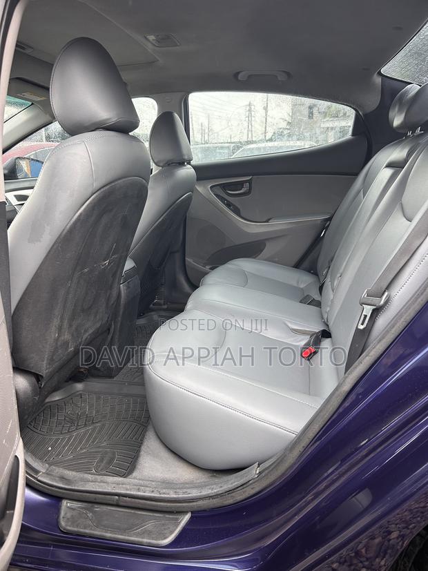 Hyundai Elantra Limited Sedan FWD (1.8L 4cyl 6A) 2013 Blue