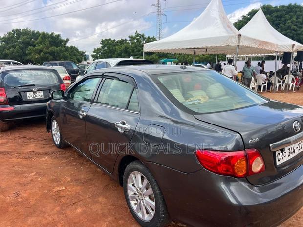 Toyota Corolla LE 4dr Sedan (1.8L 4cyl 4A) 2010 Gray
