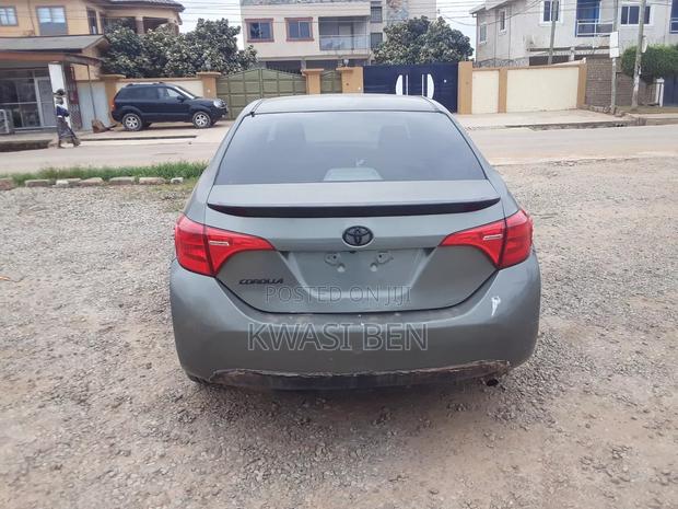 Toyota Corolla 2017 Gray