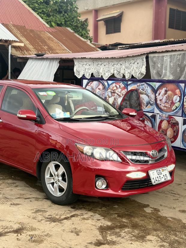 Toyota Corolla Base 4dr Sedan (1.8L 4cyl 5M) 2011 Red