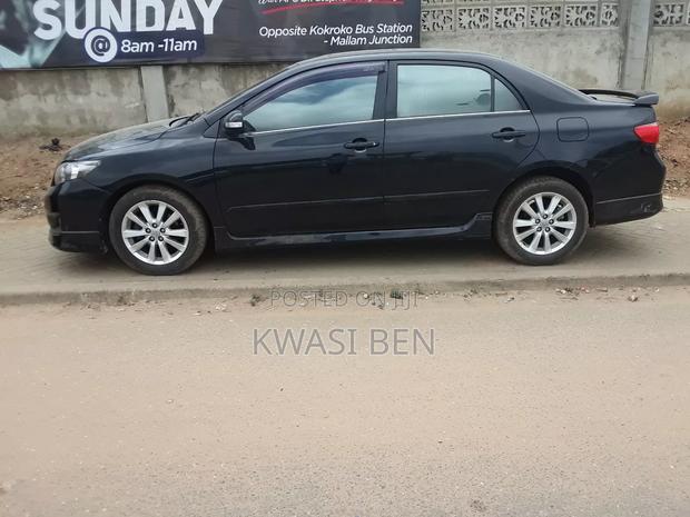 Toyota Corolla 2010 Black