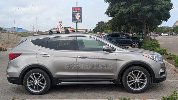 Hyundai Santa Fe 2017 Gray