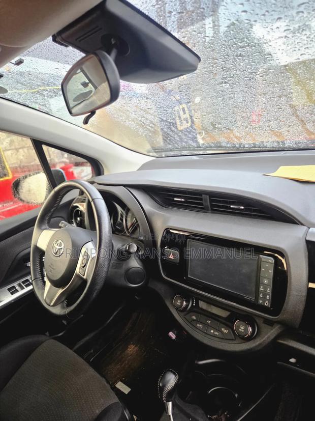 Toyota Vitz 1.3 AWD 3dr 2015 Blue