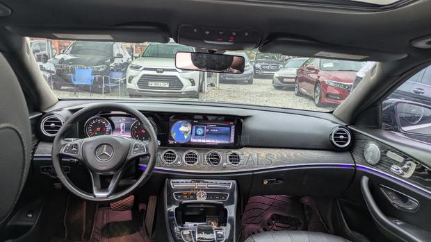 Mercedes-Benz E300 2017 Black