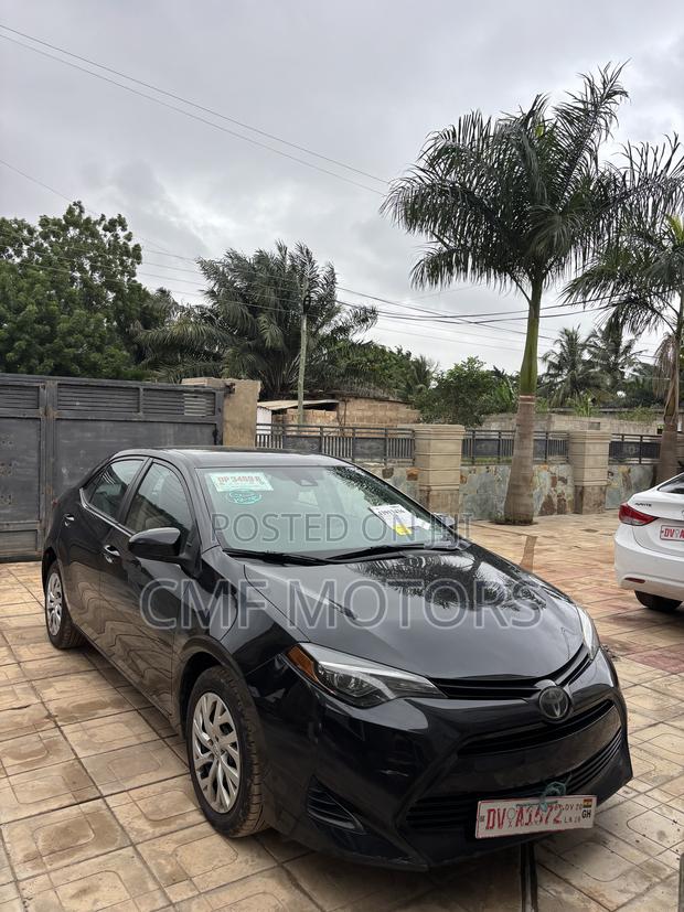 Toyota Corolla LE (1.8L 4cyl 2A) 2019 Black