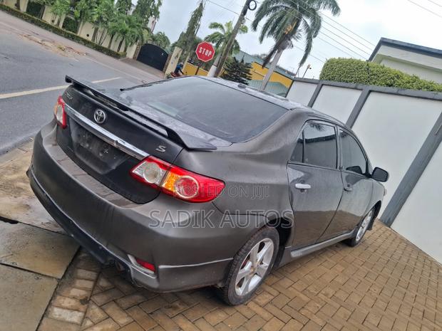 Toyota Corolla 2013 Gray