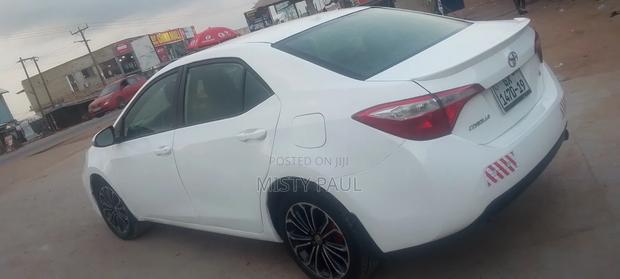 Toyota Corolla 2014 White