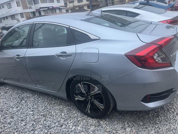 Honda Civic 2018 White
